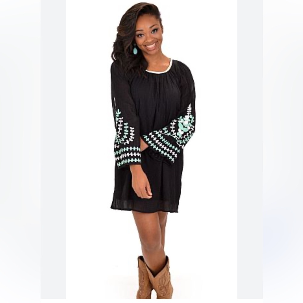 Umgee Floral Embroidered Boho‎ Mini Dress Bell Sleeves. Size S